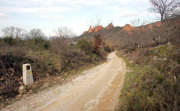 Camino de Santiago de Invierno con Las Médulas al fondo./Leticia Pérez