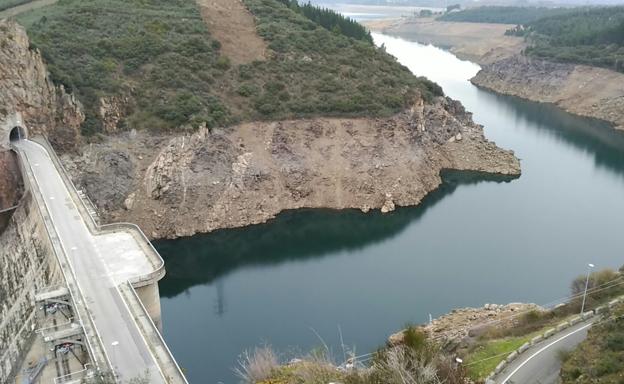 Embalse de Bárcena./