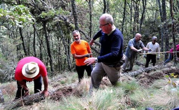 Promonumenta colaboró en la adecuación de los canales romanos del Oza en Valdefrancos y San Clemente./