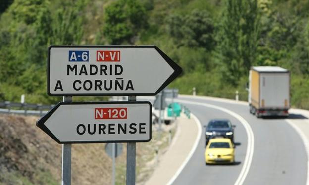 La carretera N-120 comunica en la actualidad Ponferrada con Orense./César Sánchez