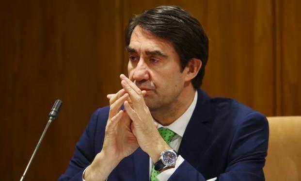 El consejero de Fomento y Medio Ambiente, Juan Carlos Suárez-Quiñones, durante su visita a Ponferrada. /César Sánchez