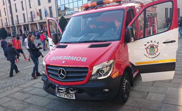 Vehículo de los bomberos de Ponferrada. /
