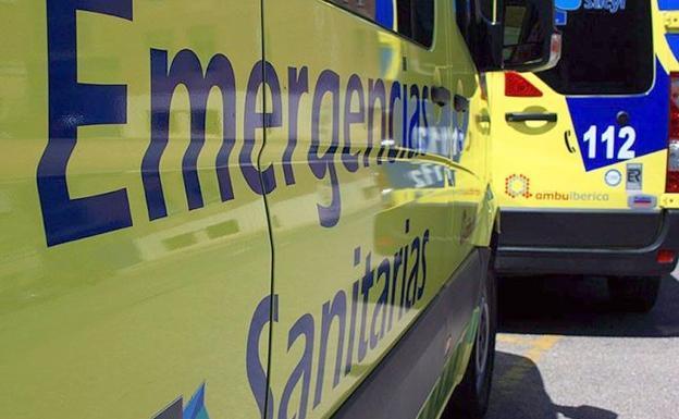 Imagen de dos ambulancias de Emergencias Sacyl./