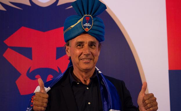 Miguel Ángel Portugal, entrenador del Dehli Dynamos.