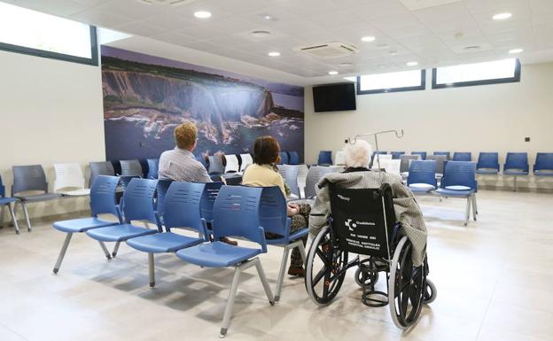 Sala de espera de un hospital./Archivo