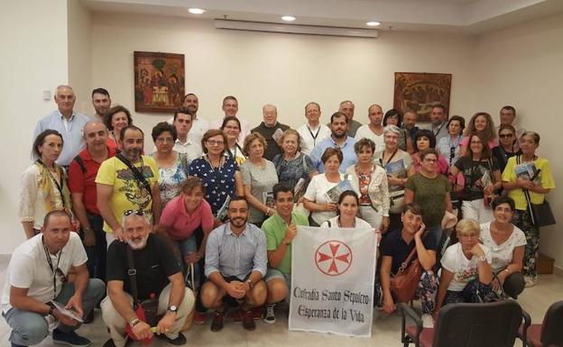 Foto de familia de la visita. /