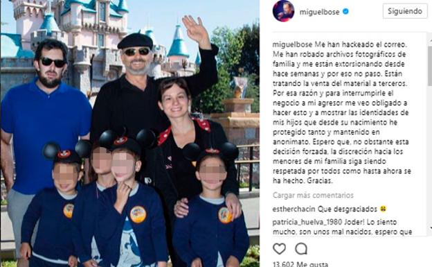 Miguel Bosé, con sus cuatros hijos: Telmo, Tadeo, Ivo y Diego./Instagram