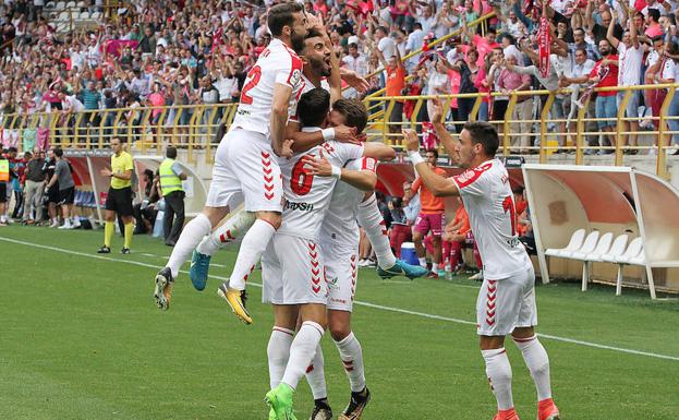 La Cultural celebra un gol.