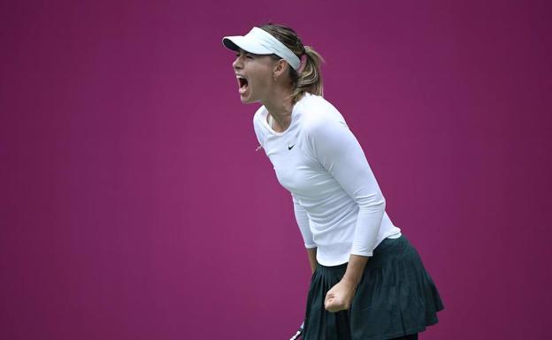 Sharapova celebra el punto de la victoria en el torneo de Tianjin./AFP