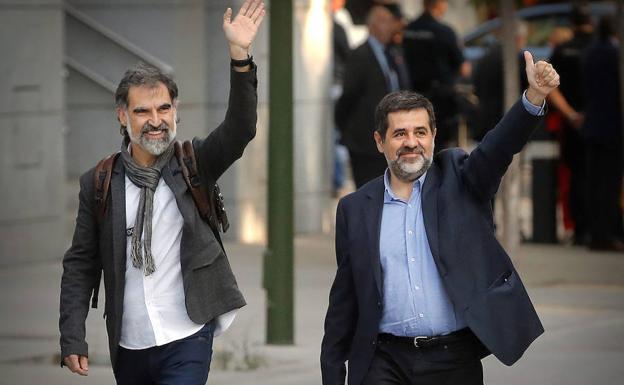 El presidente de la ANC, Jordi Sánchez, y el presidente de Òmnium Cultural, Jordi Cuixart ./Efe