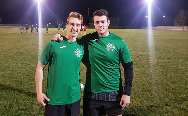 Álvaro Cruz y Óscar Pérez, jugadores convocados con la selección./