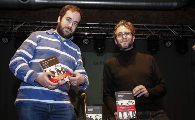 Los autores, en la presentación del libro./Campillo