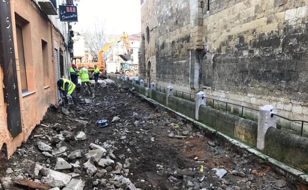 Obras en la Plaza del Grano./