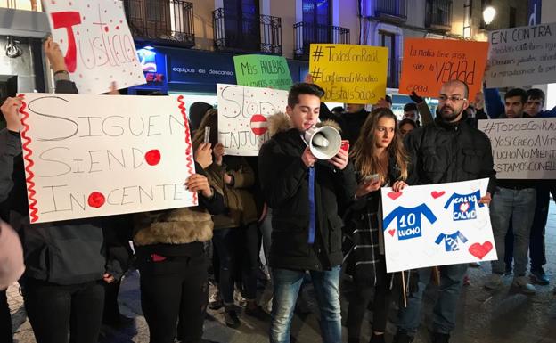 Lectura de un comunicado. /S.G.