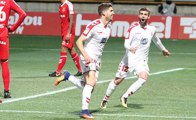 Iván González celebra el primer gol./Peio García