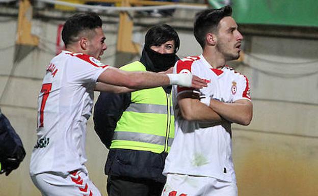Iza celebra el gol ante el Nástic./Peio García