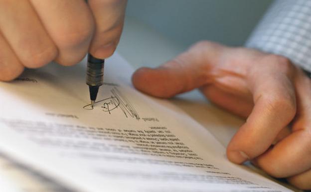 Firma de una hipoteca./