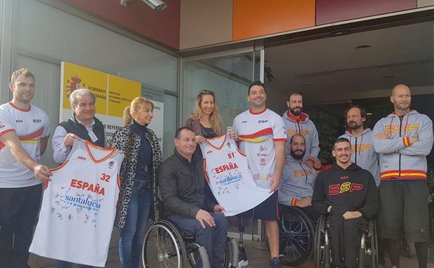 La alcaldesa de San Andrés, María Eugenia Gancedo, durante su visita al CRE./