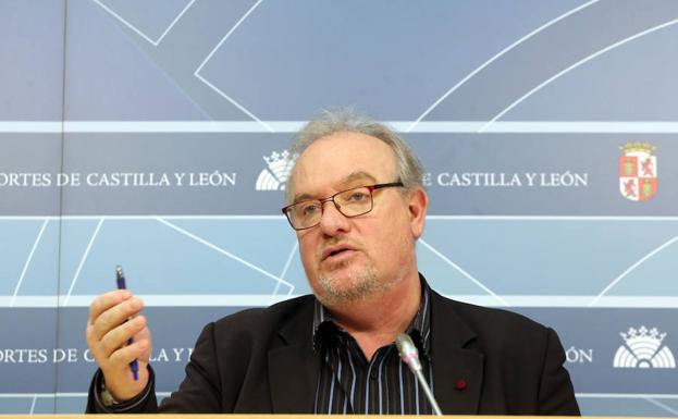 El secretario general del Grupo Socialista, José Francisco Martín, realiza balance parlamentario del año 2017. /RUBÉN CACHO / ICAL