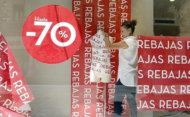 La campaña de rebajas marcará un récord y generará 6.000 contratos en Castilla y León