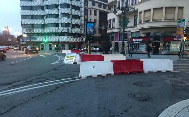 El corte de Ordoño se anucia en la plaza de Guzmán. /S.Santos