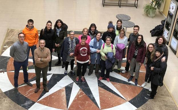 La AECC y la Facultad de Ciencias del Deporte impulsan prácticas sobre estilo de vida activo