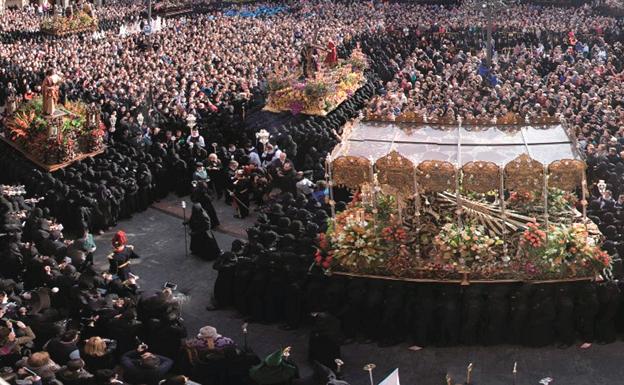 Imagen del tradicional Encuentro en la Semana Santa de León./