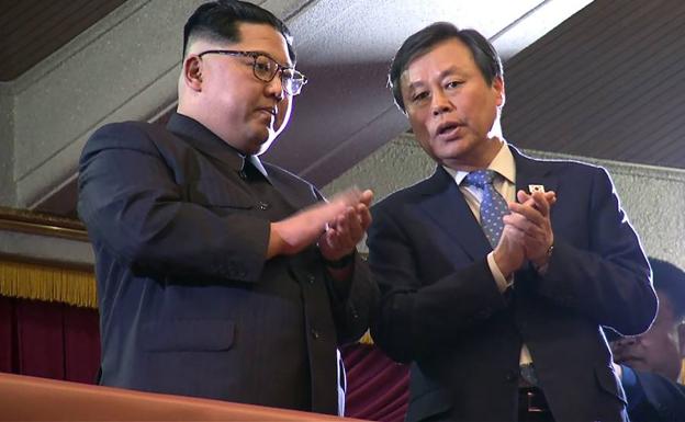 Kim Jong-un y Do Jong-whan.