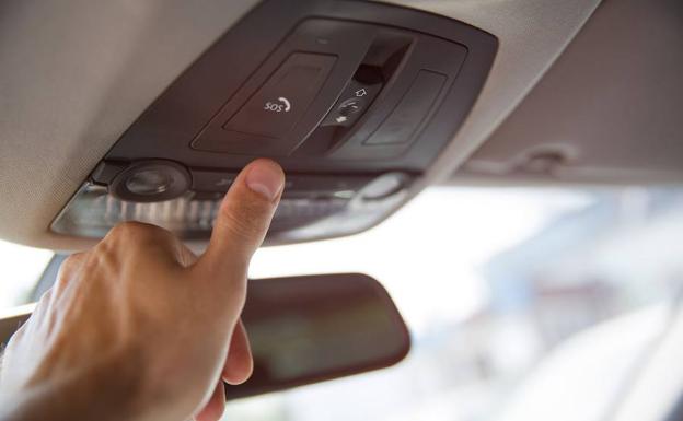 Los nuevos turismos y furgonetas ligeras incorporan desde hoy el sistema de aviso automático al 112