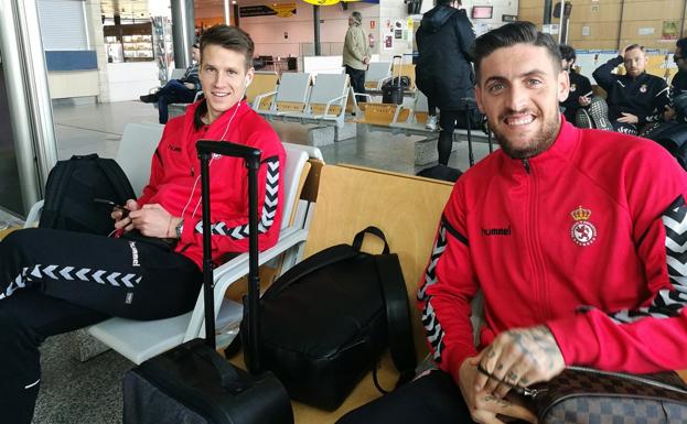 Señé y Samu Delgado, antes de partir a Barcelona./