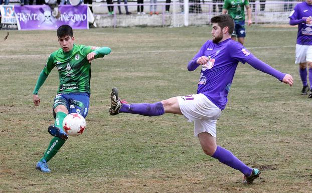 Lance de un partido de La Bañeza./Peio García