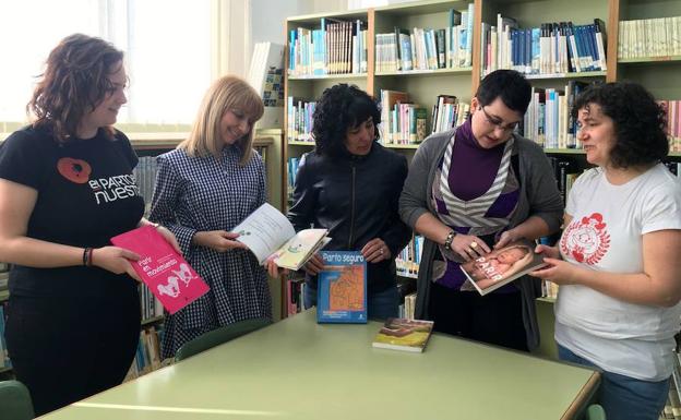 Donación de libros en San Andrés del Rabanedo./