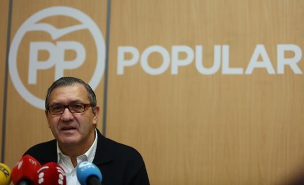 El portavoz municipal del PP de Cacabelos, Adolfo Canedo. /César Sanchez