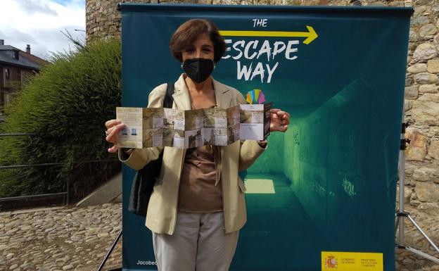 La Concejala de Cultura presentó este lunes la iniciativa 'The Escape Way' en la Oficina de Turismo de Ponferrada.