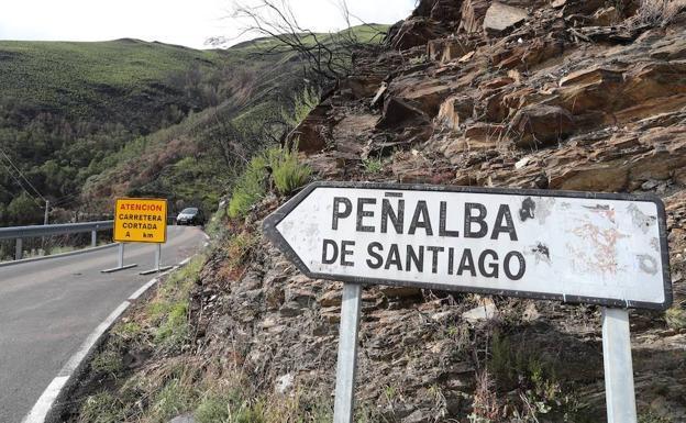 Los problemas de acceso a Peñalba de Santiago han sido una constante en los últimos años. /