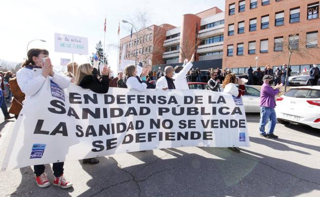 Marcha blanca en defensa de la sanidad pública del Bierzo y Laciana. 