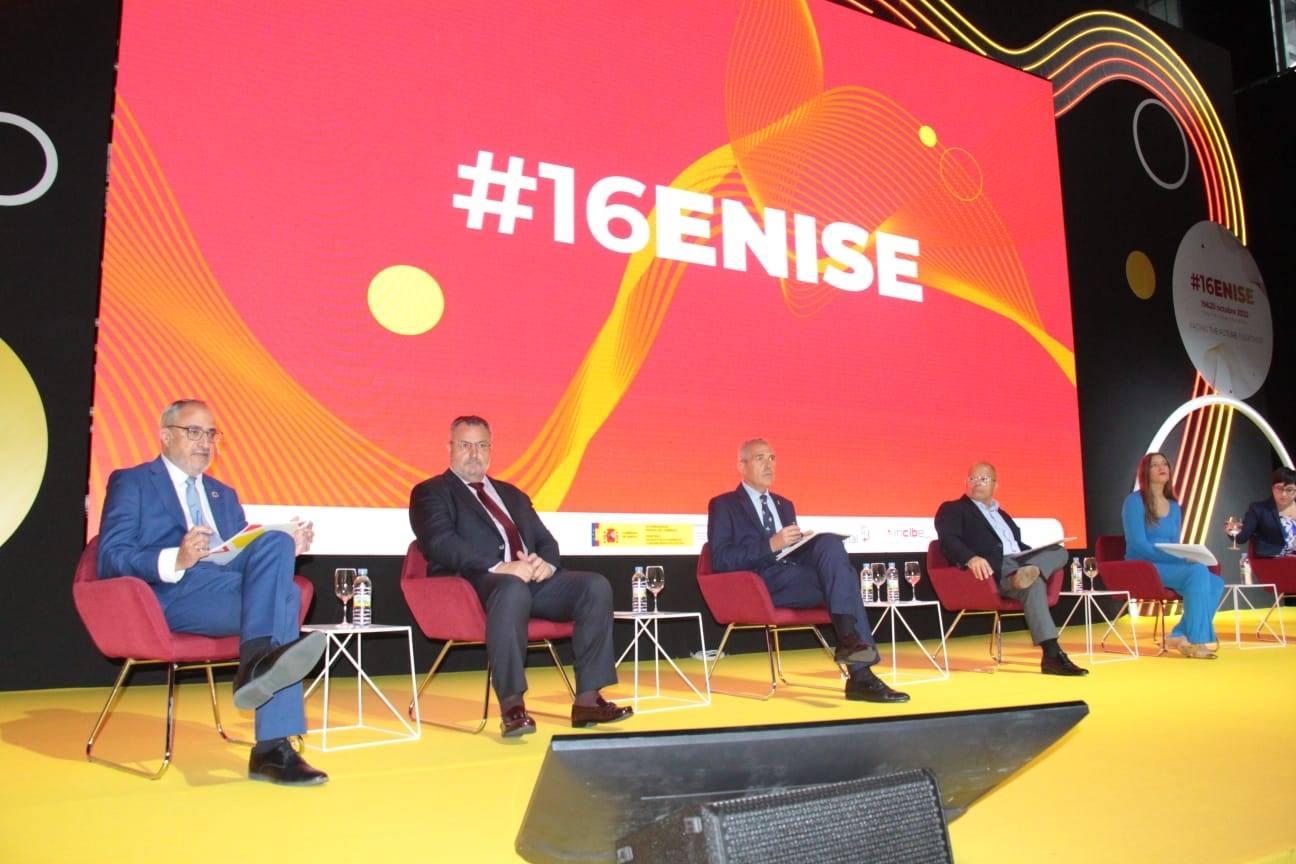 El alcalde de Ponferrada participó en la mesa 'León, nodo tecnológico en Ciberseguridad' del #16Enise.