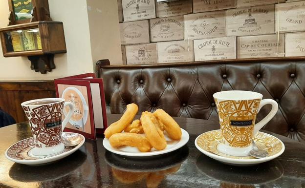 Imagen del chocolate con churros del Pasaje.