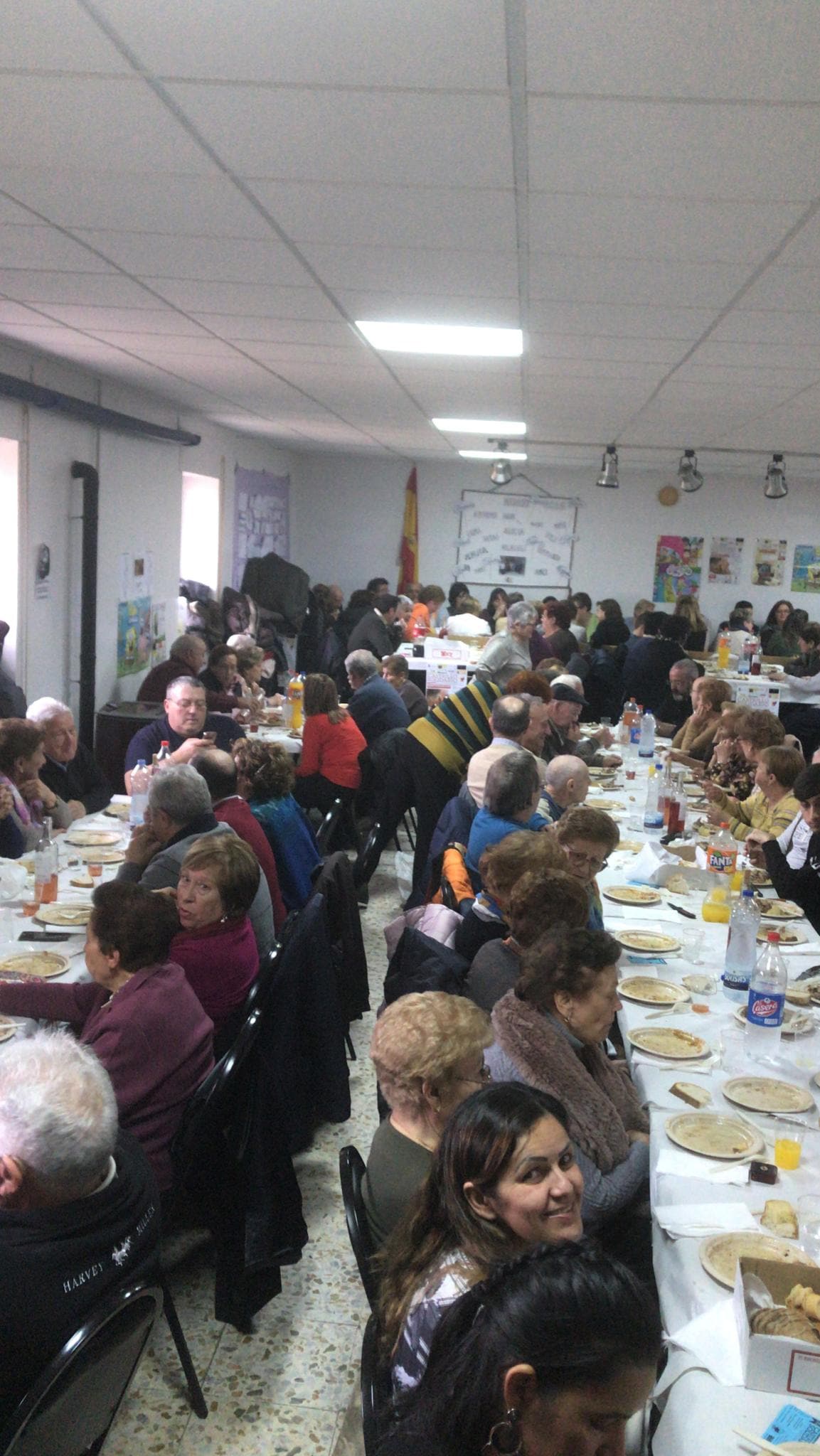Vista de la comida solidaria celebrada en Castrillo de las Piedras. 