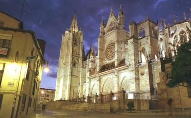 La Catedral de León es uno de los bienes pertenecientes a la Iglesia./