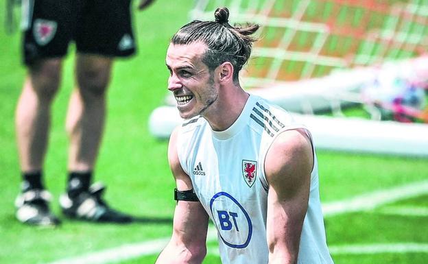 Bale nunca ha ocultado que la selección de Gales es una prioridad por delante incluso del Madrid./AFP