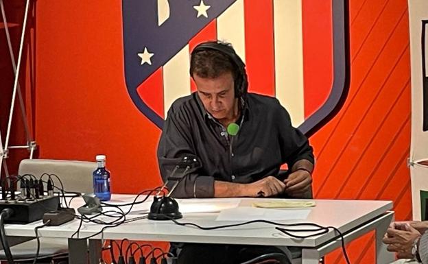 José Ramón de la Morena, durante su último programa de radio./r. c.