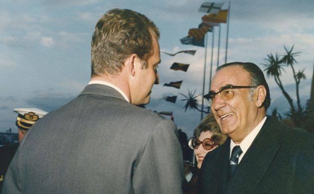 José Banús, junto al rey Juan Carlos. /Archivo