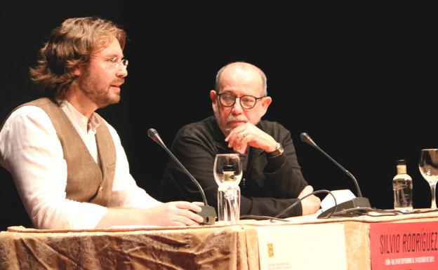 Entrega del XIX Premio LETEO al cantautor cubano Silvio Rodríguez