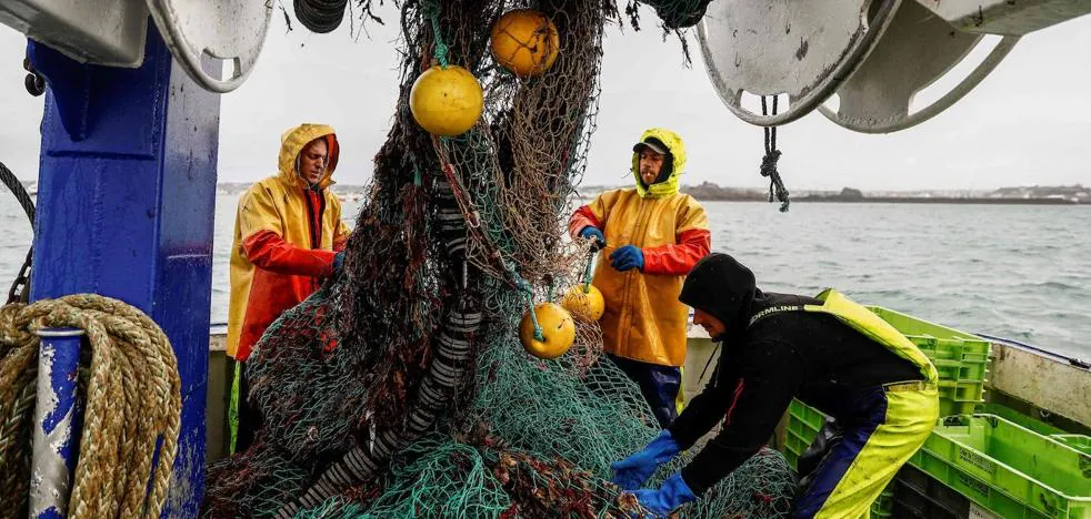 Paris appelle à une action en justice contre Londres pour les permis de pêche